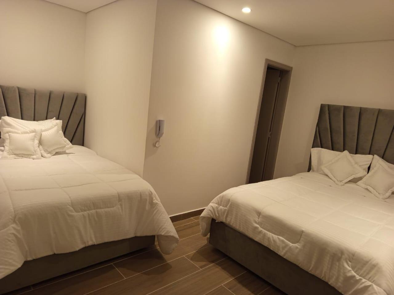 Hotel Saron โบโกตา ภายนอก รูปภาพ