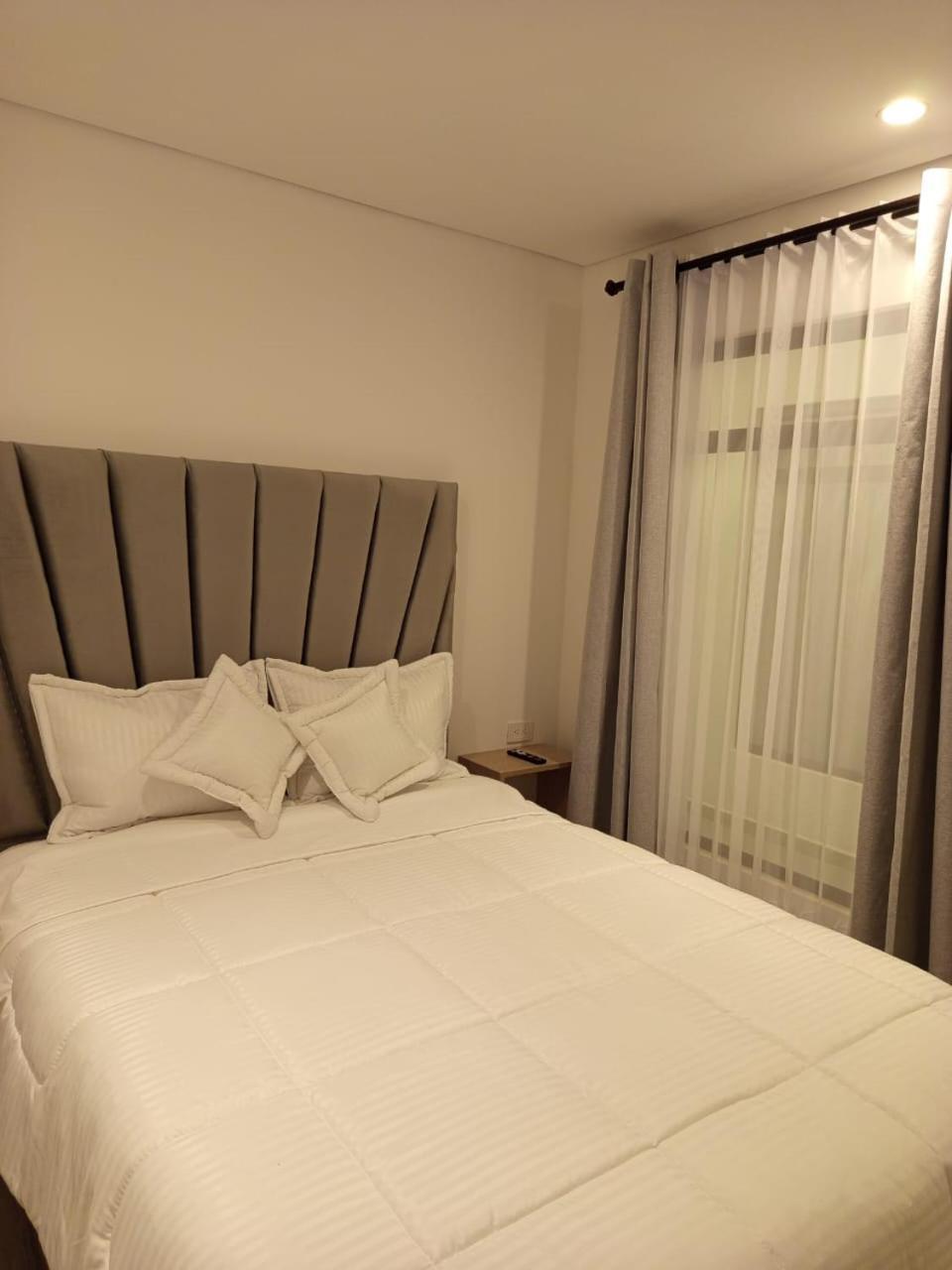 Hotel Saron โบโกตา ภายนอก รูปภาพ